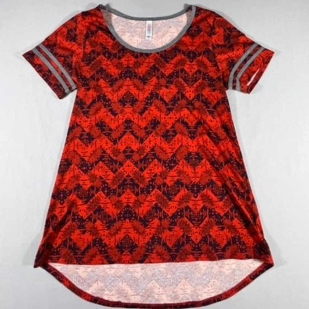 LuLaRoe Randy Top Womens XS Red Black Chevron Geometric High Low Short Sleeve - Picture 2 of 10